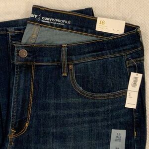 Old Navy mid rise, curvy, boot cut jean. Size 16 Tall